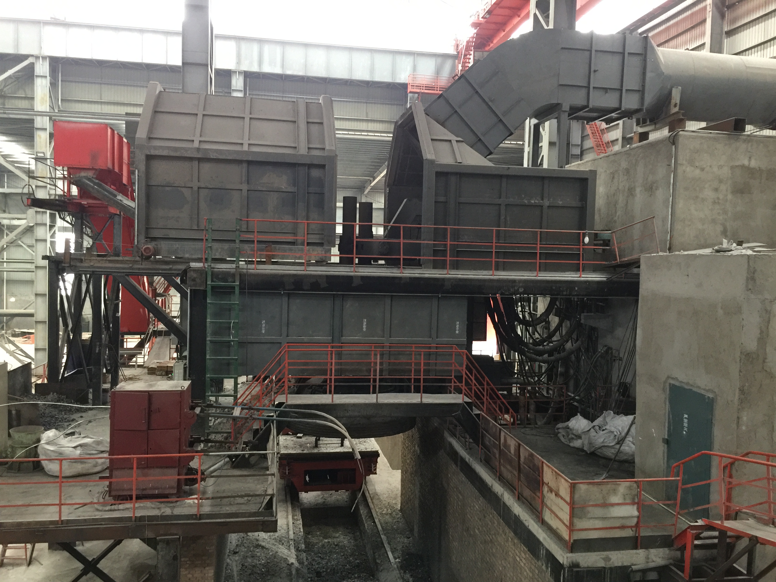 Equipo de fusi&oacute;n en el grupo de acero.