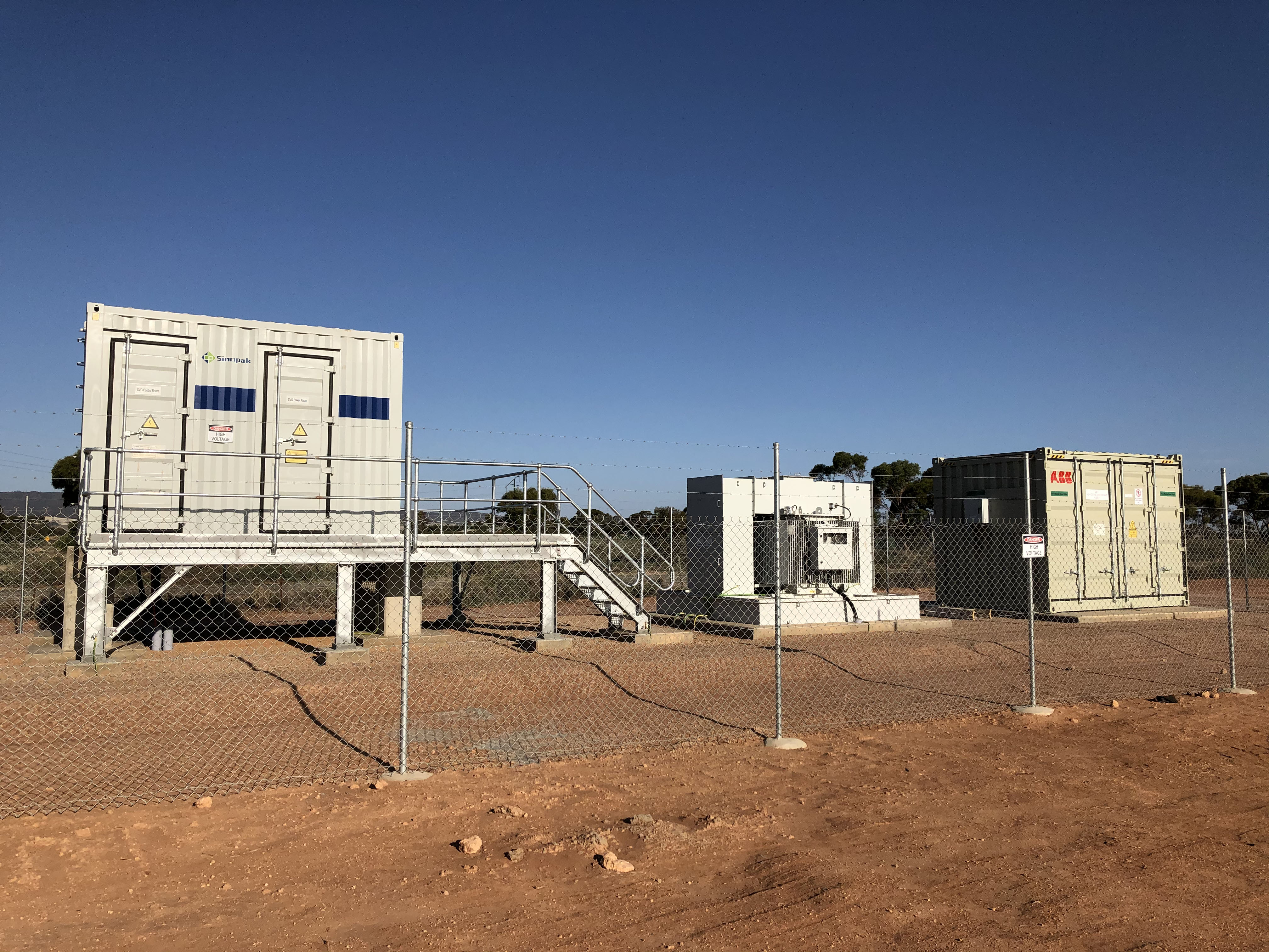 STATCOM refrigerado por aire para exteriores Sinopak de 3 kV para ESTACIÓN de generación de energía fotovoltaica