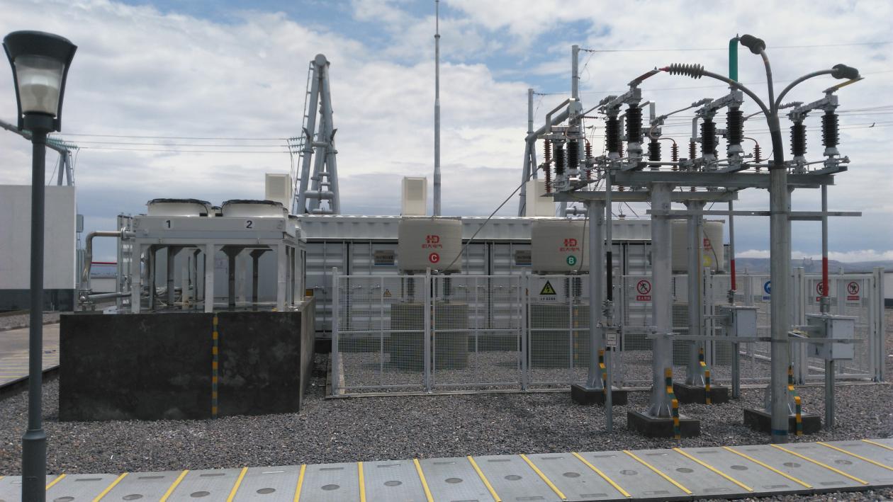 Generador de Var estático refrigerado por aire al aire libre de Sinopak 3kV para tren de laminación